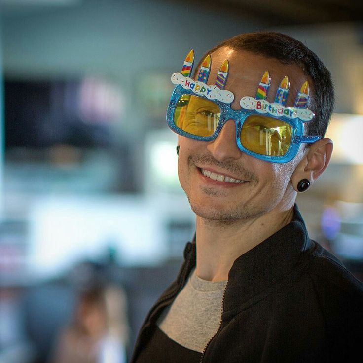 b67916d09ec59af1513965d595ba57c3--chester-bennington-linkin-park
