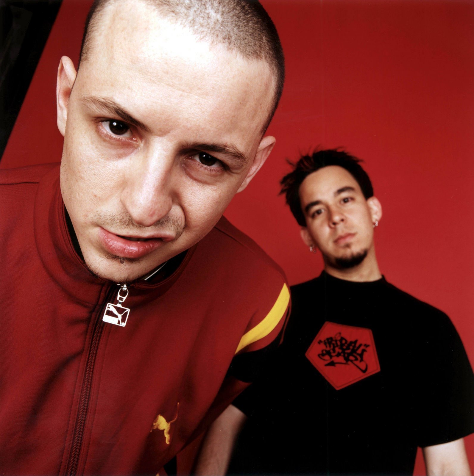 Chester-and-Mike-chester-bennington-11791462-1592-1600