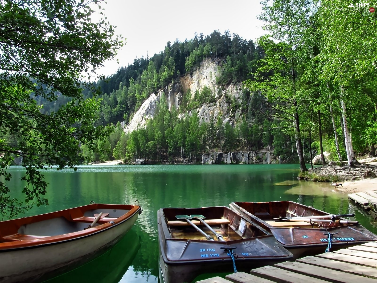 rock-lake-adrspach-republic-czech-city-emerald